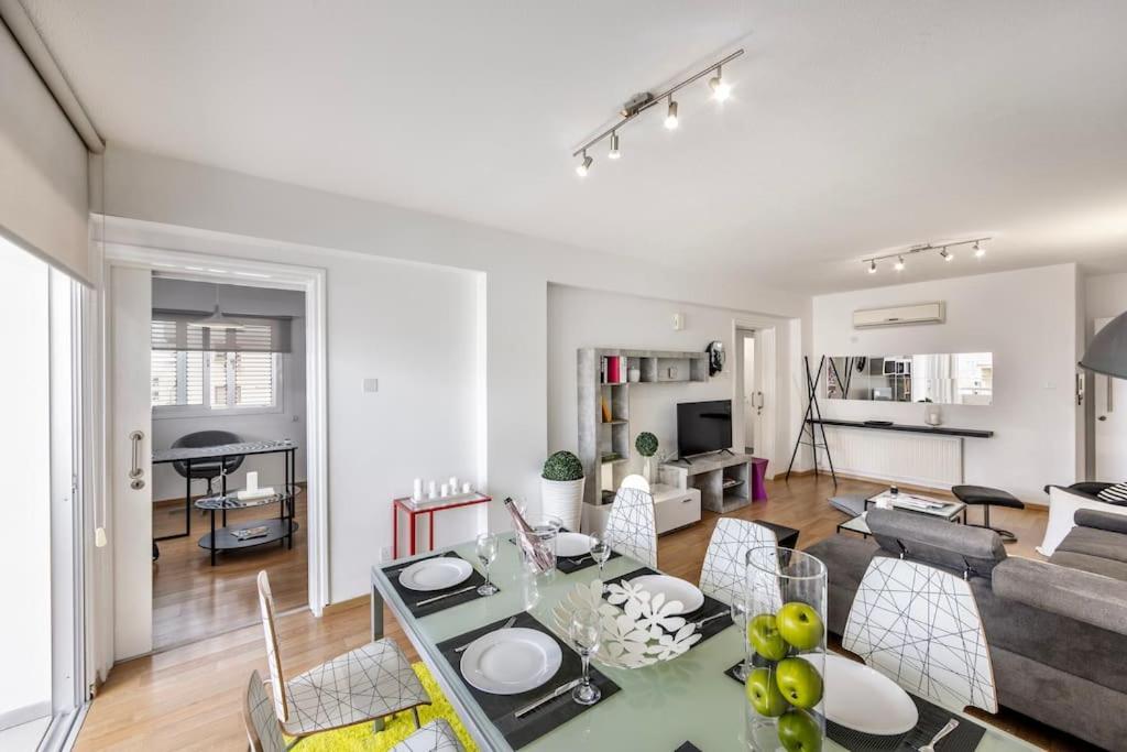 Luxurious Bright & Stylish 2Br With Office In Nicosia Apartment Exterior photo